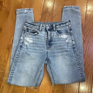 American Eagle High Rise Mom Jean